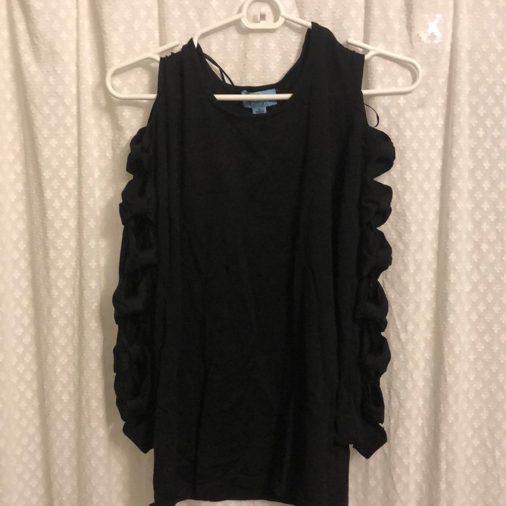 Cut out sleeve sweater